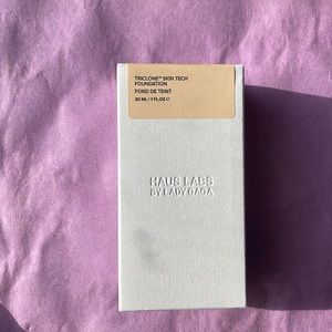 Haus Labs Triclone Skin Tech Foundation 040 fair neutral